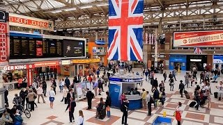 A Walk Through The London Victoria Station London England [upl. by Ydnis676]